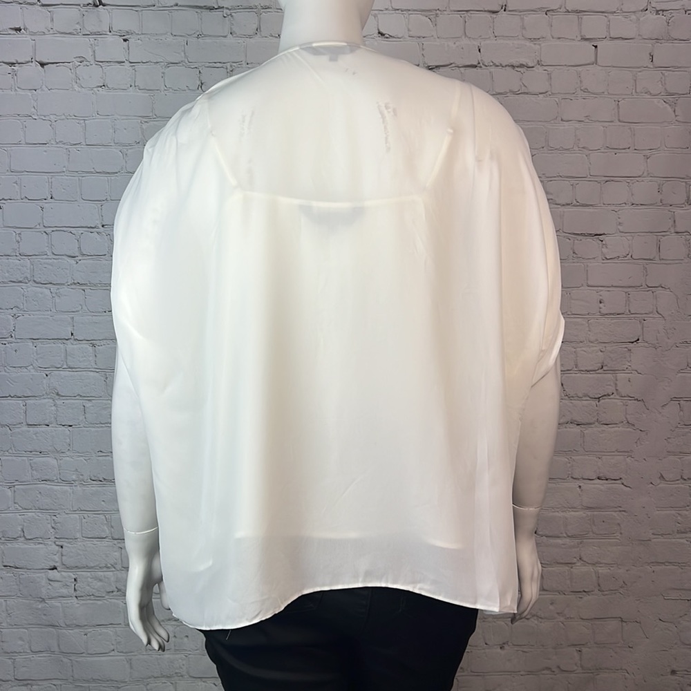 Rachel Roy Off White V Neck Ruched Sleeve Top Plus Size 1X Blouse - Picture 2 of 7